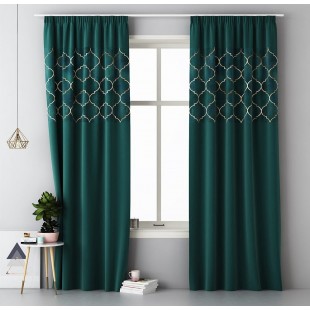 Záves na okno s riasiacou páskou v tmavozelenej farbe s marockým vzorom