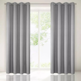 Stredne zatemňujúci oceľový záves so zavesením na kruhy