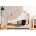 ADEKO drevená detská posteľ so zošikmenou strieškou a komínom
