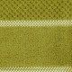 Elegantný zelený bavlnený uterák s vyšívanou aplikáciou