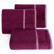Elegantný fialový bavlnený uterák s vyšívanou aplikáciou