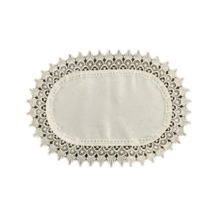 Obrúsok krémový s lístočkami a čipkovaným lemom