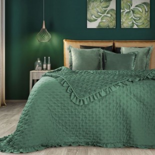 Tmavozelený prehoz na posteľ s ozdobným lemom