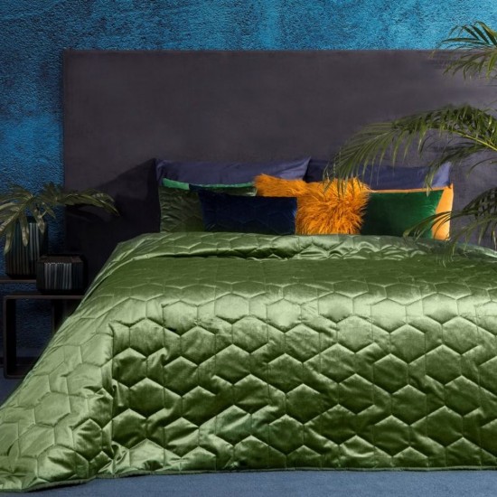 Zamatový olivovo zelený prešívaný dekoračný prehoz na posteľ 