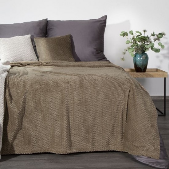 Béžová dekoračná deka na posteľ s cik-cak vzorom