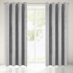 Zamatový béžový stredne zatemňujúci záves na okno so zavesením na kruhy