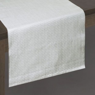 Biely vzorovaný dekoračný behúň