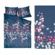 Tmavomodrá posteľná obliečka z bavlneného saténu s motívom kvetov