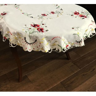 Krémový obrus s kvetinovým motívom