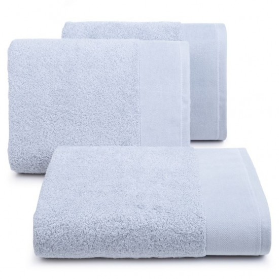 Sivý bavlnený kúpeľňový ručník