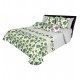 Bielo sivá prešívaná prikrývka na posteľ so zelenými palmovými listami
