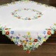 Dekoračný obrus s farebnými kvetmi