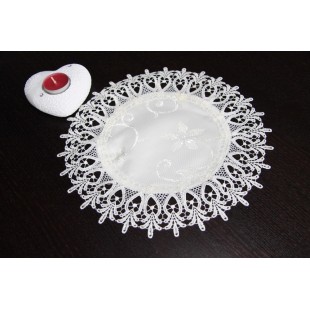 Obrúsok kruhový krémový s kvetinami a čipkou