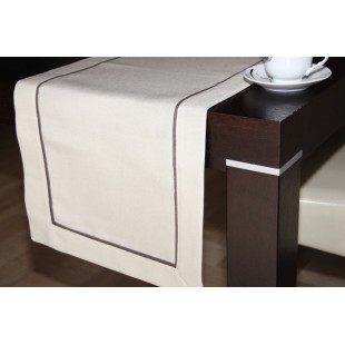 Behúň v béžovej farbe s hnedým lemom