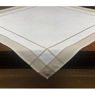 Obrus štvorcový béžovo-biely