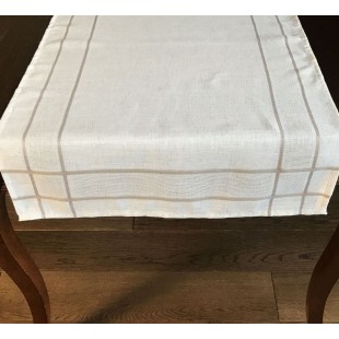 Behúň v odtieňoch béžovej farby