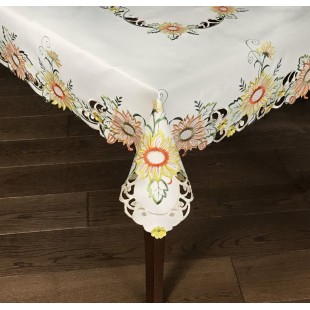 Obrus obdĺžnikový krémový s kvetmi