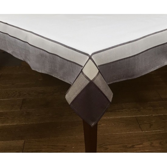 Obrus bielo-hnedý károvaný