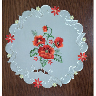 Obrúsok s červenými kvetmi v sivej farbe