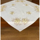 Dekoračný obrus v bielej farbe so zlatou výšivkou