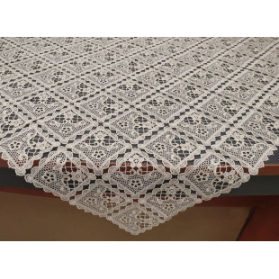 Dekoračný obrus v béžovej farbe s rastlinným motívom