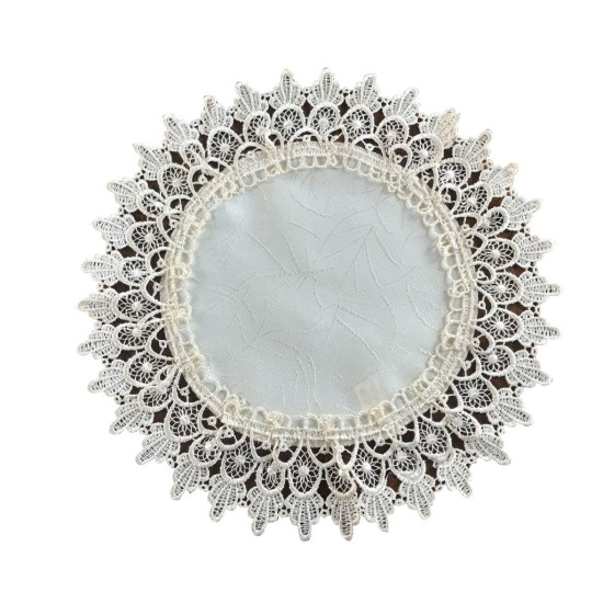 Obrúsok kruhový s čipkovaným lemom v béžovej farbe