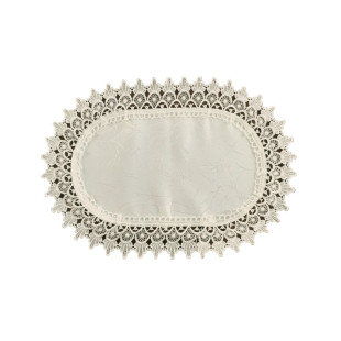 Obrúsok krémový s lístočkami a čipkovaným lemom