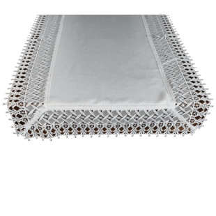 Biely dekoračný behúň s ozdobným lemom