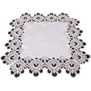 Obrúsok štvorcový s čipkovaným lemom