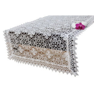 Biely dekoračný behúň s ozdobným lemom