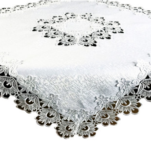 Dekoračný obrus biely s čipkovaným lemom
