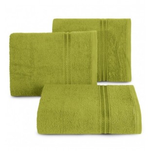 Bavlnený uterák v olivovo zelenej farbe