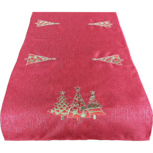 Obdĺžnikový vianočný behúň vyšívaný zlatými vianočnými stromčekmi v červenej farbe