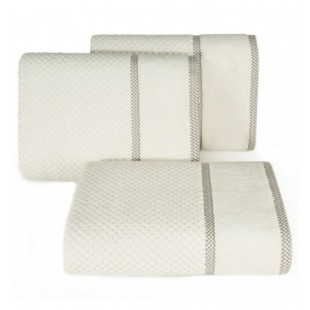Krémový bavlnený uterák s vyšívanou ozdobnou aplikáciou