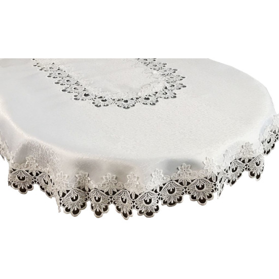 Obrus oválny v bielej farbe s čipkovaným lemom