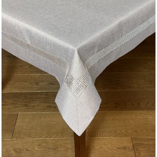 Obrus sivý elegantný s lesklou niťou a kamienkami