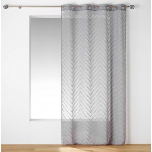 Sivá záclona s cik-cak vzorom