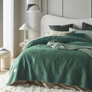 Dekoračný prehoz na posteľ FEEL v zelenej farbe