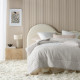 Dekoračný prehoz na posteľ NOEMI v svetlo sivej farbe