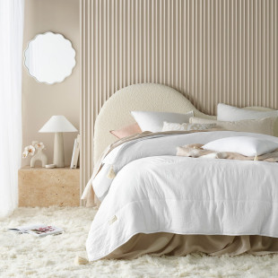 Dekoračný prehoz na posteľ NOEMI v bielej farbe