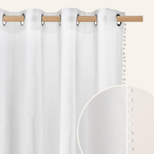 Záclona na kruhy s guličkovým lemom v bielej farbe