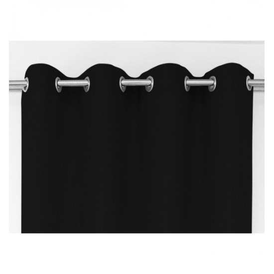 Čierny jednofarebný záves s kruhmi na zavesenie