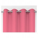 Záves tmavoružovej farby s kruhovým zavesením