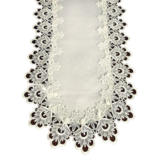 Krémový oválny dekoračný behúň na stôl s čipkou