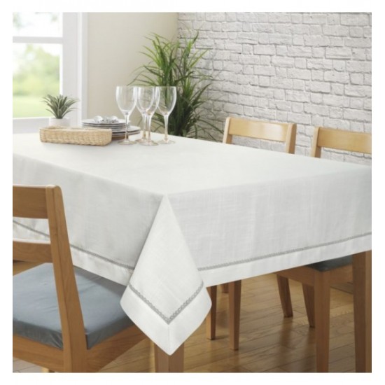 Biely elegantný obrus na stôl so striebornou čipkou
