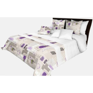 Biely prešívaný prehoz na posteľ s levanduľovou potlačou