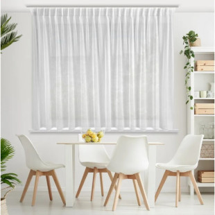 Biela záclona s jemnou dažďovou štruktúrou