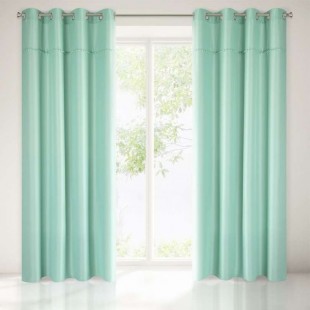 Mentolový záves na okno s brmbolcami